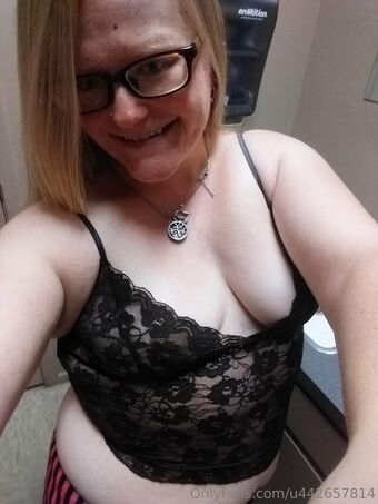 queengreeneyes420