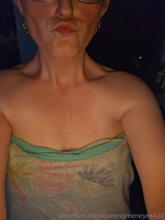 queengreeneyes420