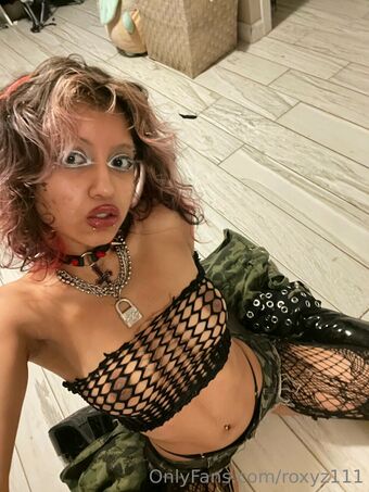 Roxyz111