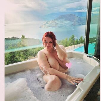 Ruby Roxx