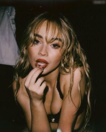 Sabrina-carpenter