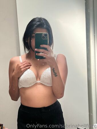 sabrinahellfiree Foto Nude Leaked OnlyFans 37