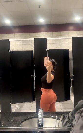 Shellyy13 Foto Nude Leaked OnlyFans 24