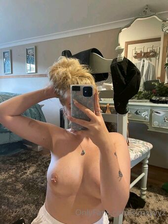 simsyyy__ Foto Nude Leaked OnlyFans 4