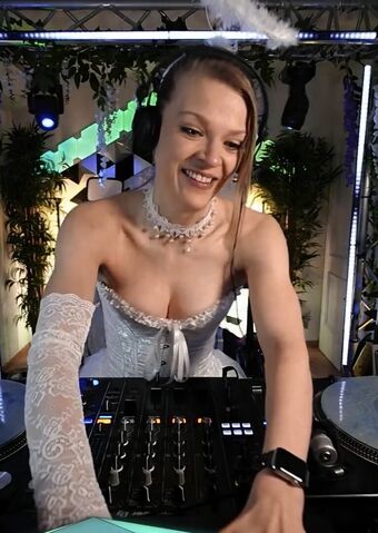 Sintica Foto Nude Leaked OnlyFans 69