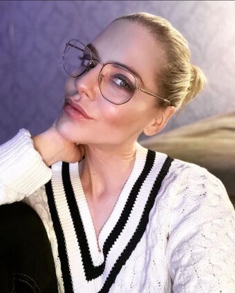 stephanie-waring