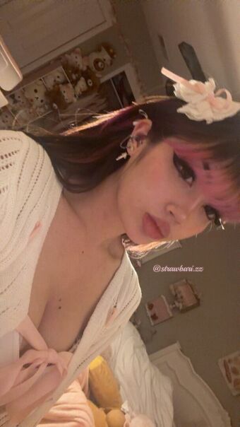 strawbarizz Foto Nude Leaked OnlyFans 42