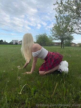 stunning_stella