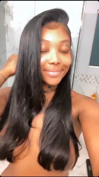 Summer Walker Foto Nude Leaked OnlyFans 11
