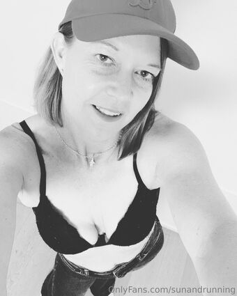 sunandrunning Foto Nude Leaked OnlyFans 5