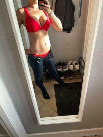 swenora Foto Nude Leaked OnlyFans 12