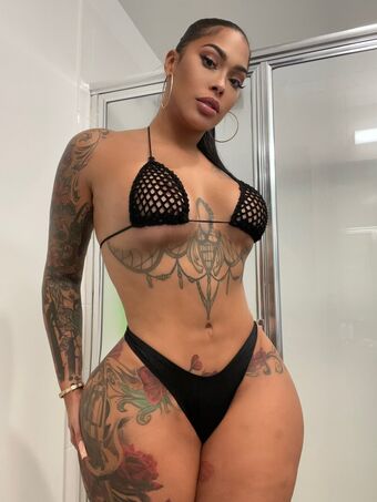 TattedUpHolly