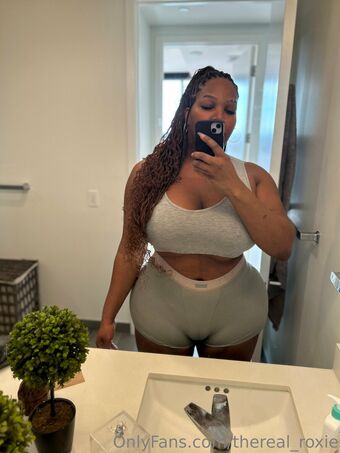 thereal_roxie Foto Nude Leaked OnlyFans 37