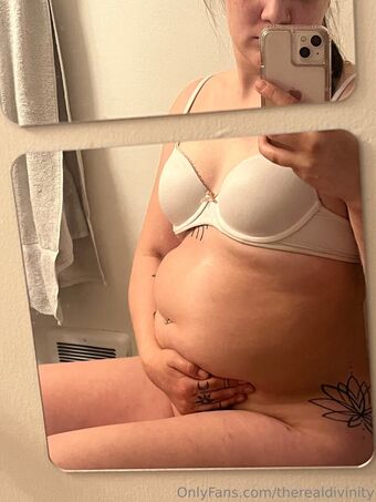 therealdivinity Foto Nude Leaked OnlyFans 1