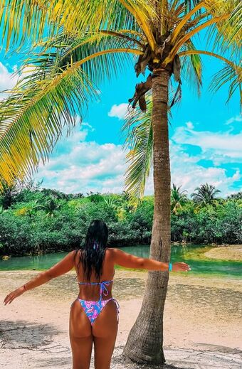 throwsumchlo Foto Nude Leaked OnlyFans 3