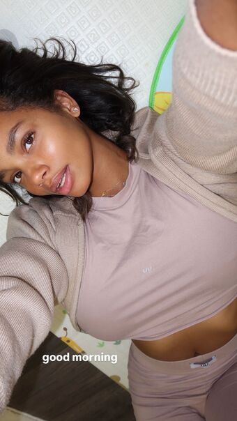 Tosyandra Foto Nude Leaked OnlyFans 24