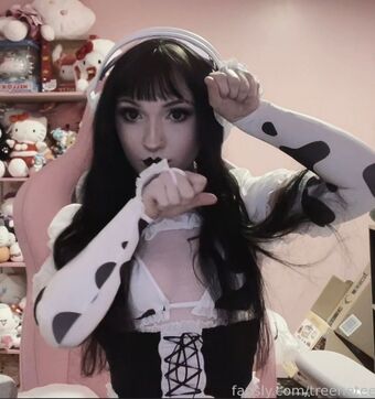Treenetee Foto Nude Leaked OnlyFans 1