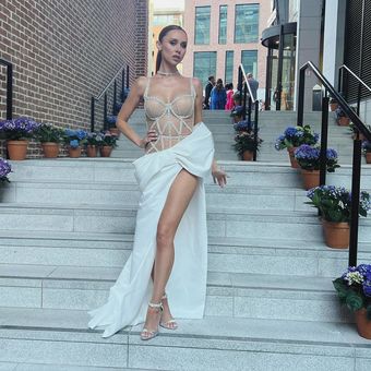 Una Healy