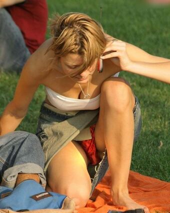 Upskirt - Candids