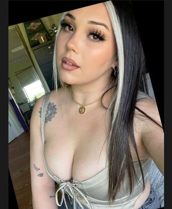 Vee.ayee23