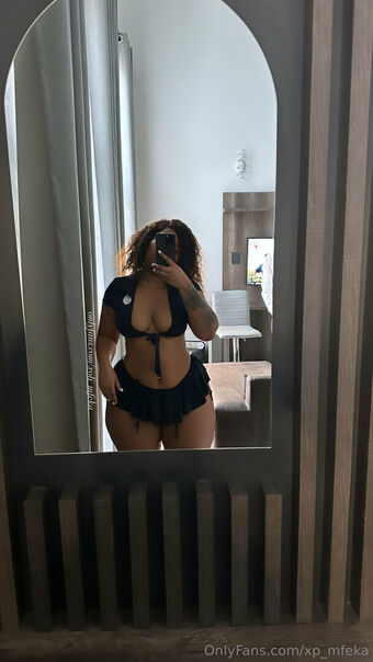 xp_mfeka Foto Nude Leaked OnlyFans 24