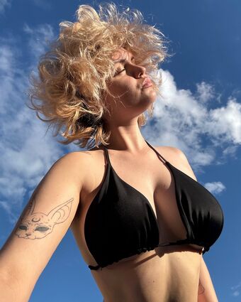 Yana Martin / yanamartinn / mar.t.ina