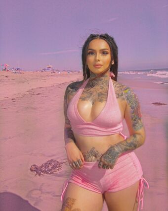 Zhavia