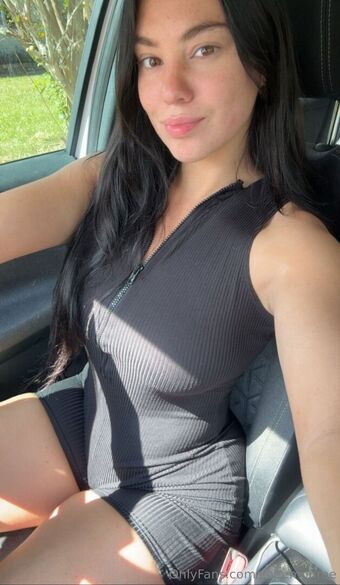 zoeemonroe