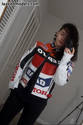 Curly-exotic