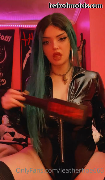 Leatherhoe666