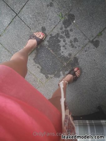 Polyamorefeet